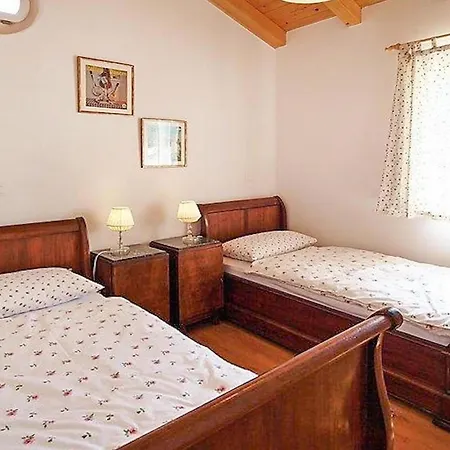Nika * Porec