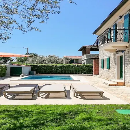 Nika Дом отдыха