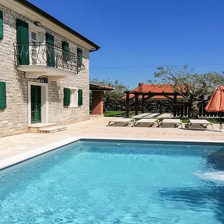 Holiday home Nika *
